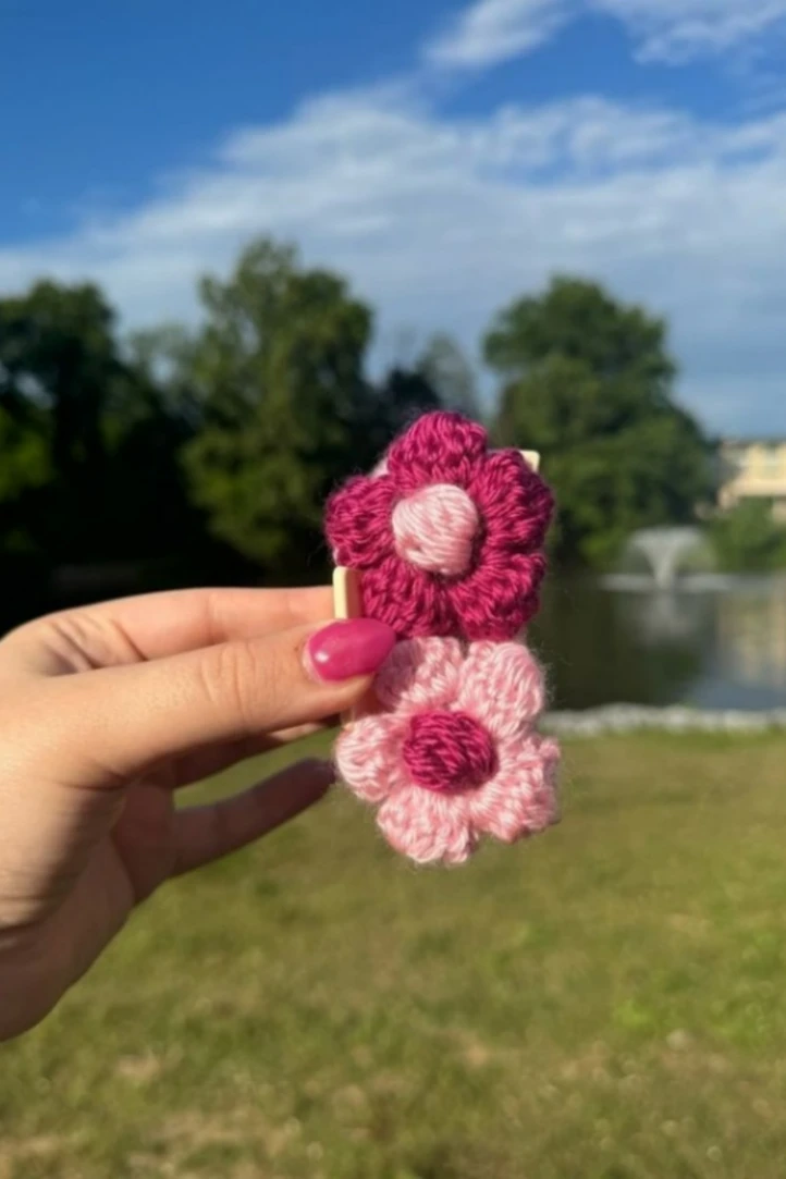 Double Flower Crochet Claw Clip